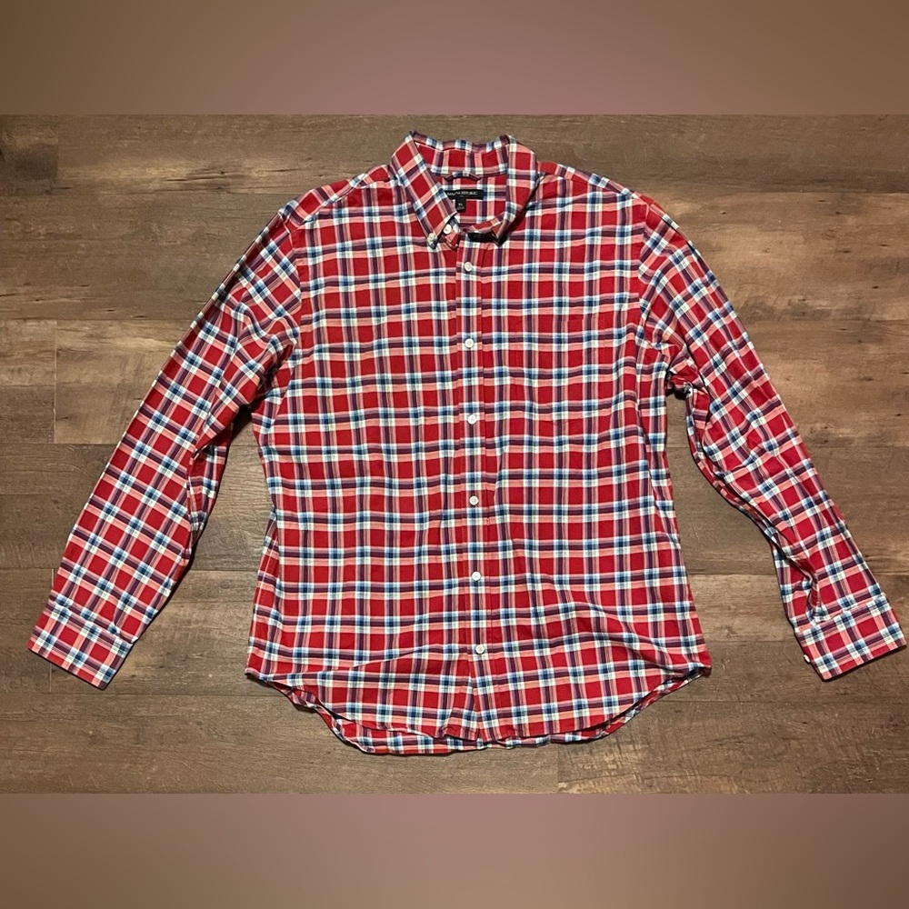 Banana republic red plaid button up shirt men’s size XL extra large